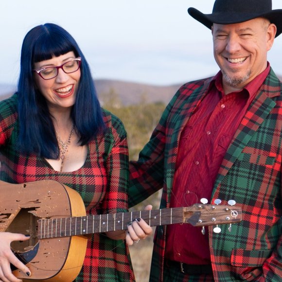 👋 Danielle Vincent's my name. Vintage cowgirl style's my game. - Picture 11 of 16